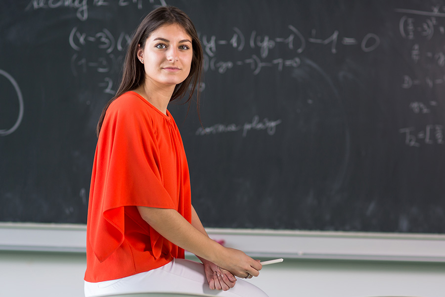prof en classe Cours Thalès