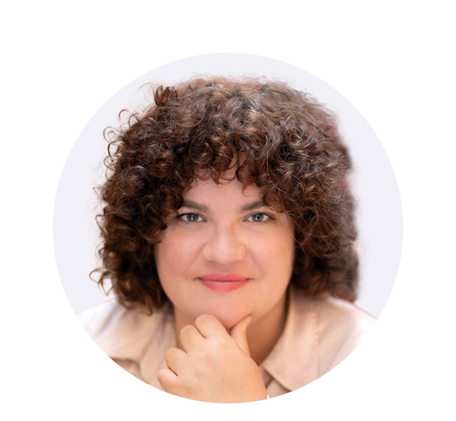 Laura-trombinoscope-fd-blanc